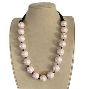 Chunky Pearl Ribbon Necklace